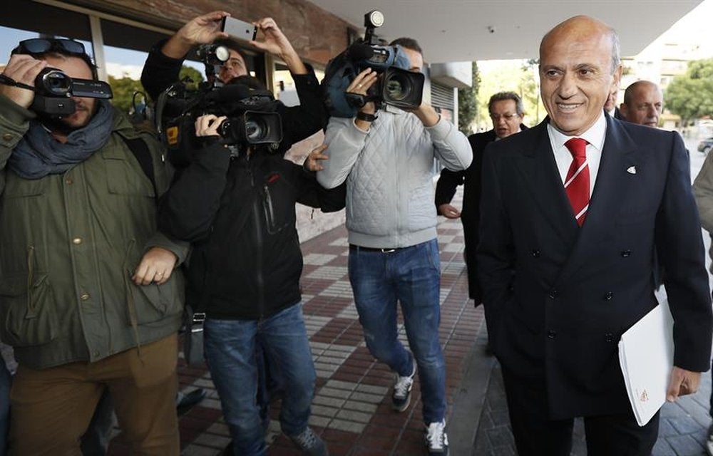 Del Nido lo vuelve a intentar Del Nido lo vuelve a intentar
