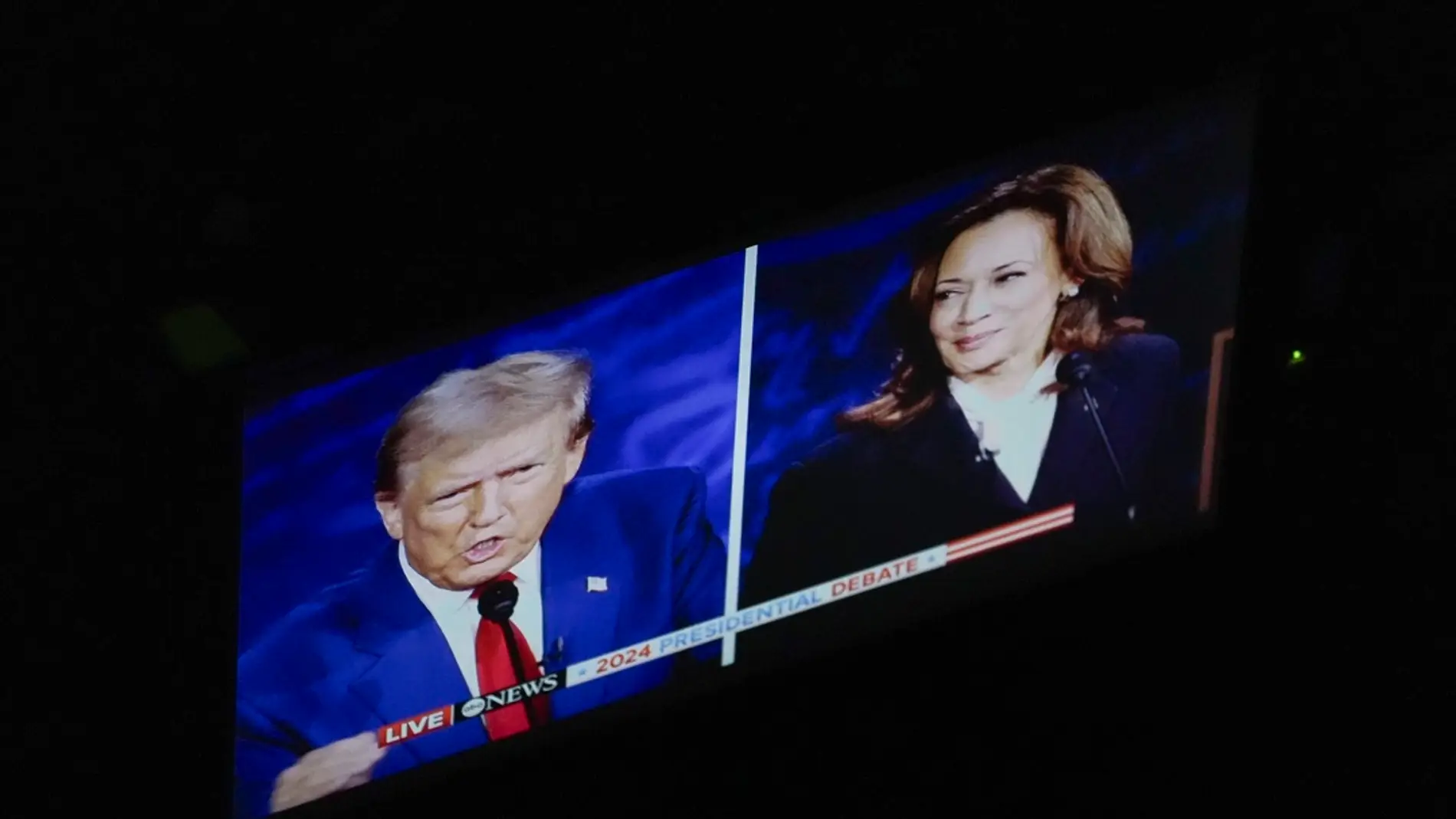 El expresidente Donald Trump y la Vicepresidenta kamala Harris vistos en un monitor durante el debate presidencial El expresidente Donald Trump y la Vicepresidenta kamala Harris vistos en un monitor durante el debate presidencial