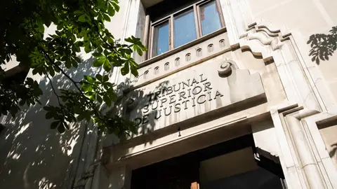 Exteriores del Tribunal Superior de Justicia de Madrid Exteriores del Tribunal Superior de Justicia de Madrid
