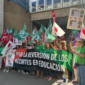 Protesta profesores frente a la Delegación de Educación de Ciudad Real Protesta profesores frente a la Delegación de Educación de Ciudad Real