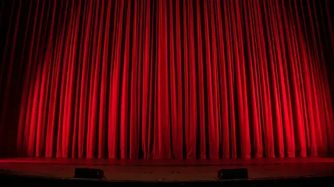 Imagen de recurso de un telón de teatro Imagen de recurso de un telón de teatro