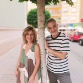 La periodista y poeta, Susanna Lliberos, y el actor Sergio Caballero. 