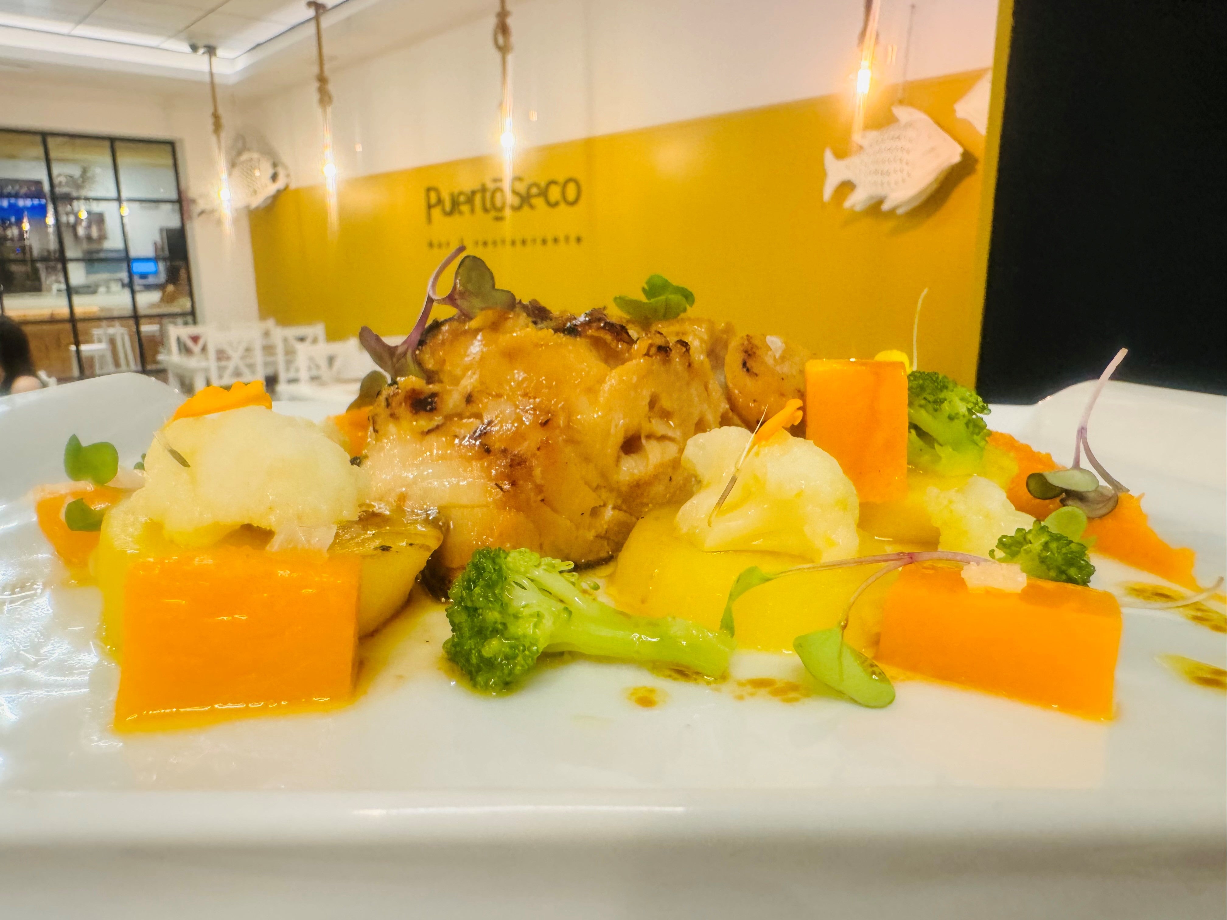 Bacalao marinado en miso y puré de boniato y verduras Bacalao marinado en miso y puré de boniato y verduras