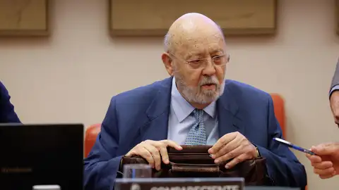 Tezanos no cree que el CIS esté "desprestigiado" y dice que sólo ha fallado en tres de 39 elecciones Tezanos no cree que el CIS esté "desprestigiado" y dice que sólo ha fallado en tres de 39 elecciones