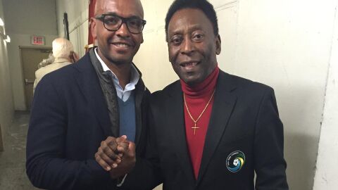 Marcos Senna en una imagen de archivo con el ya fallecido Pel&eacute;