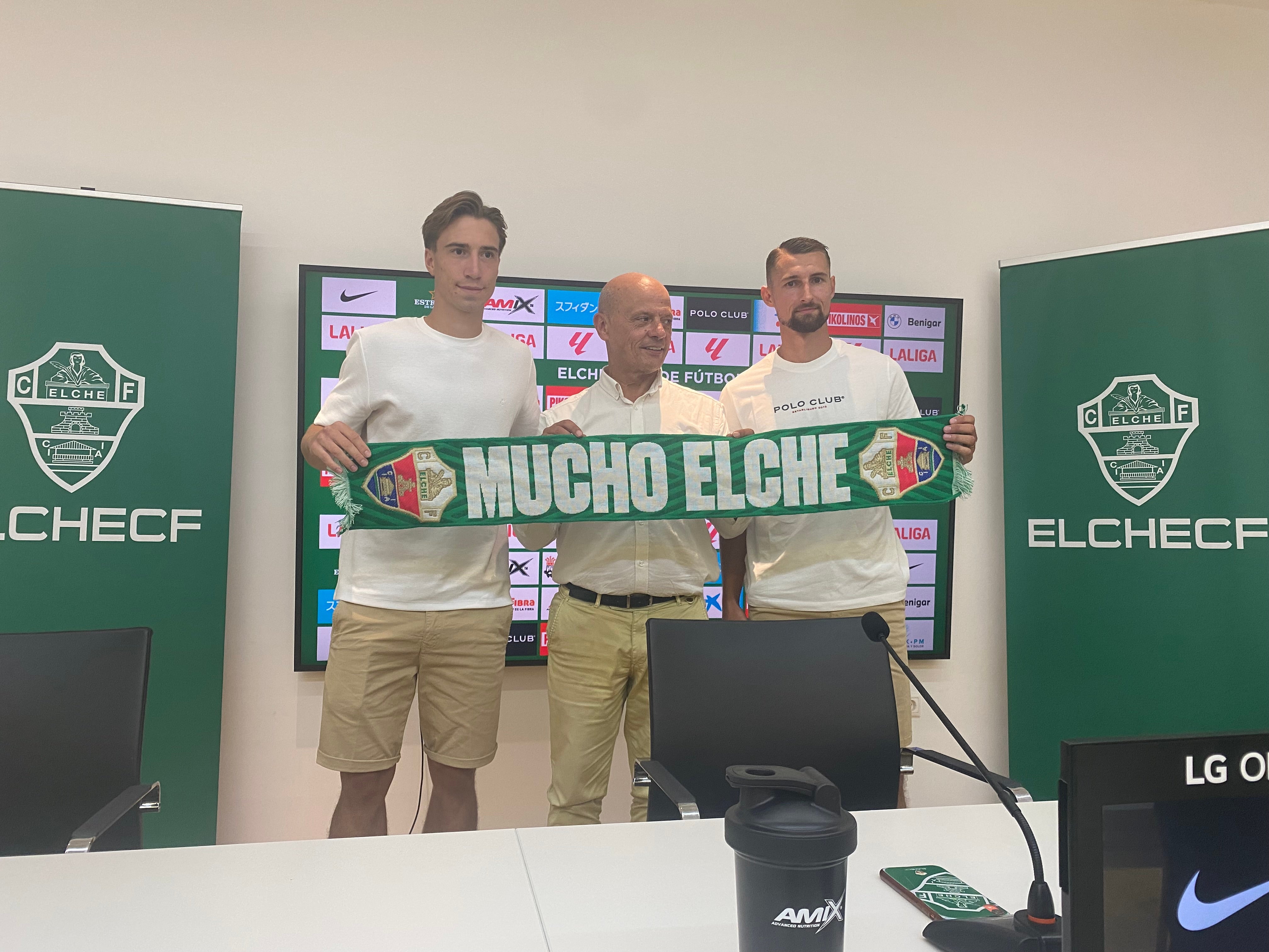 Buitrago defiende la política de fichajes del Elche y confirma que se ha consumido más del 90% del límite salarial Buitrago defiende la política de fichajes del Elche y confirma que se ha consumido más del 90% del límite salarial