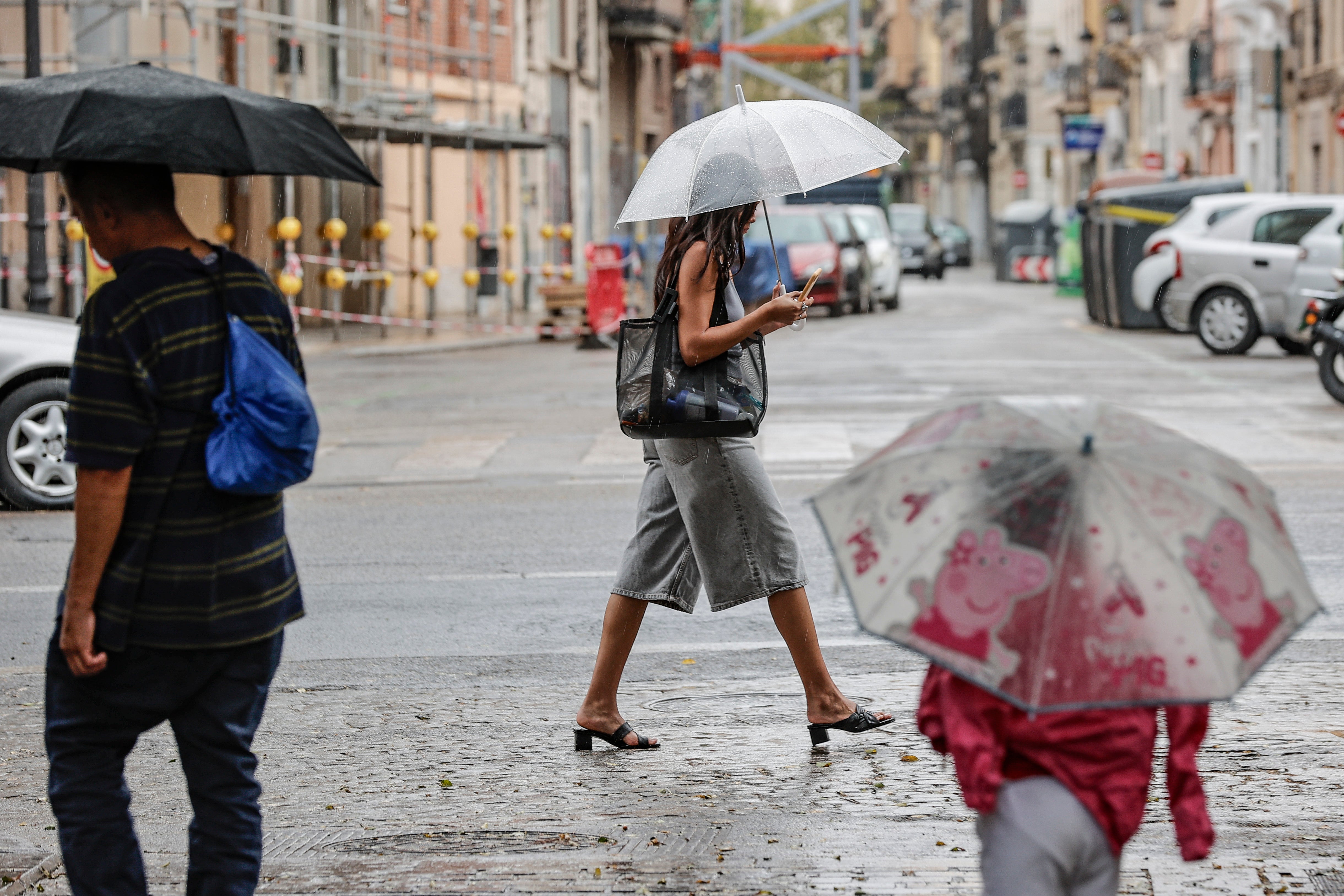 Ligera bajada del termómetro y lluvias en el litoral de Valencia que pueden ser fuertes Ligera bajada del termómetro y lluvias en el litoral de Valencia que pueden ser fuertes