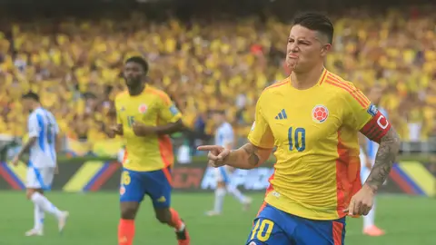 James se exhibe para vengarse de Argentina James se exhibe para vengarse de Argentina