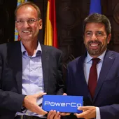 El CEO de PowerCo, Andreas Rottman, y el president de la Generalitat, Carlos Mazón, en el Palau de la Generalitat El CEO de PowerCo, Andreas Rottman, y el president de la Generalitat, Carlos Mazón, en el Palau de la Generalitat