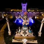 Monumento que preside las Puertas de Tierra de Cádiz por el ciclo 'Cádiz Fenicia' Monumento que preside las Puertas de Tierra de Cádiz por el ciclo 'Cádiz Fenicia'