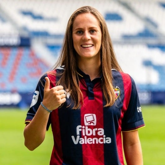 Ellas Juegan con Eva Alonso: "Algo me decía que tenía que ser el Levante" Ellas Juegan con Eva Alonso: "Algo me decía que tenía que ser el Levante"