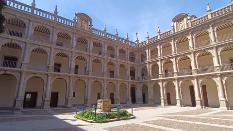 Alcalá de Henares celebra este sábado la séptima edición de la Noche del Patrimonio Patio de Santo Tomás de Villanueva del Rectorado de la Universidad de Alcalá