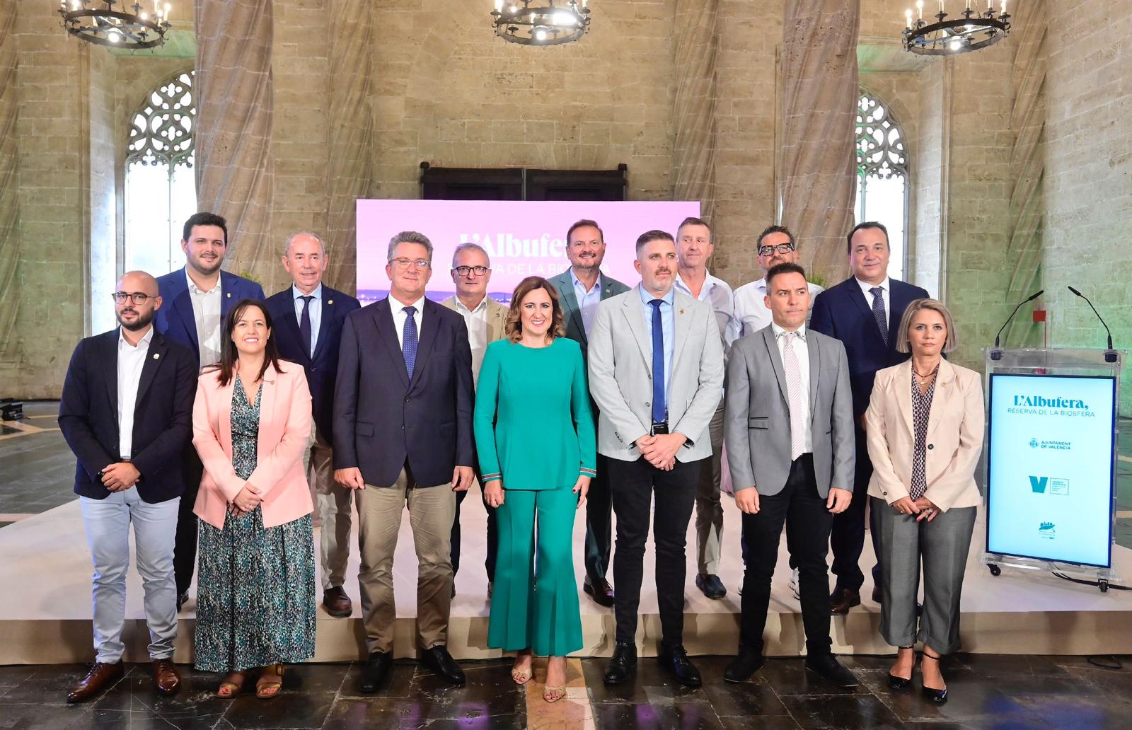 Los trece municipios del entorno de l´Albufera firman una declaración institucional para impulsar que sea Reserva de la Biosfera Los trece municipios del entorno de l´Albufera firman una declaración institucional para impulsar que sea Reserva de la Biosfera