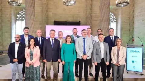 Los responsables municipales de los trece ayuntamiento han firmado la declaración institucional Los responsables municipales de los trece ayuntamiento han firmado la declaración institucional