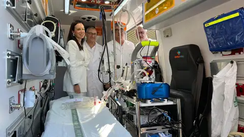 La Junta resalta el "hito" que supone la puesta en marcha de la primera Unidad Móvil ECMO en el Hospital Universitario de Badajoz La Junta resalta el "hito" que supone la puesta en marcha de la primera Unidad Móvil ECMO en el Hospital Universitario de Badajoz