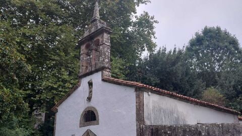 El p&aacute;rroco de San Caetano y San Xoan de Vista Alegre lamenta el robo de las campanas &quot;de bronce&quot; de la capilla Virxe da Fonte &quot;que tienen muchos a&ntilde;os&quot; y un gran valor para los vecinos