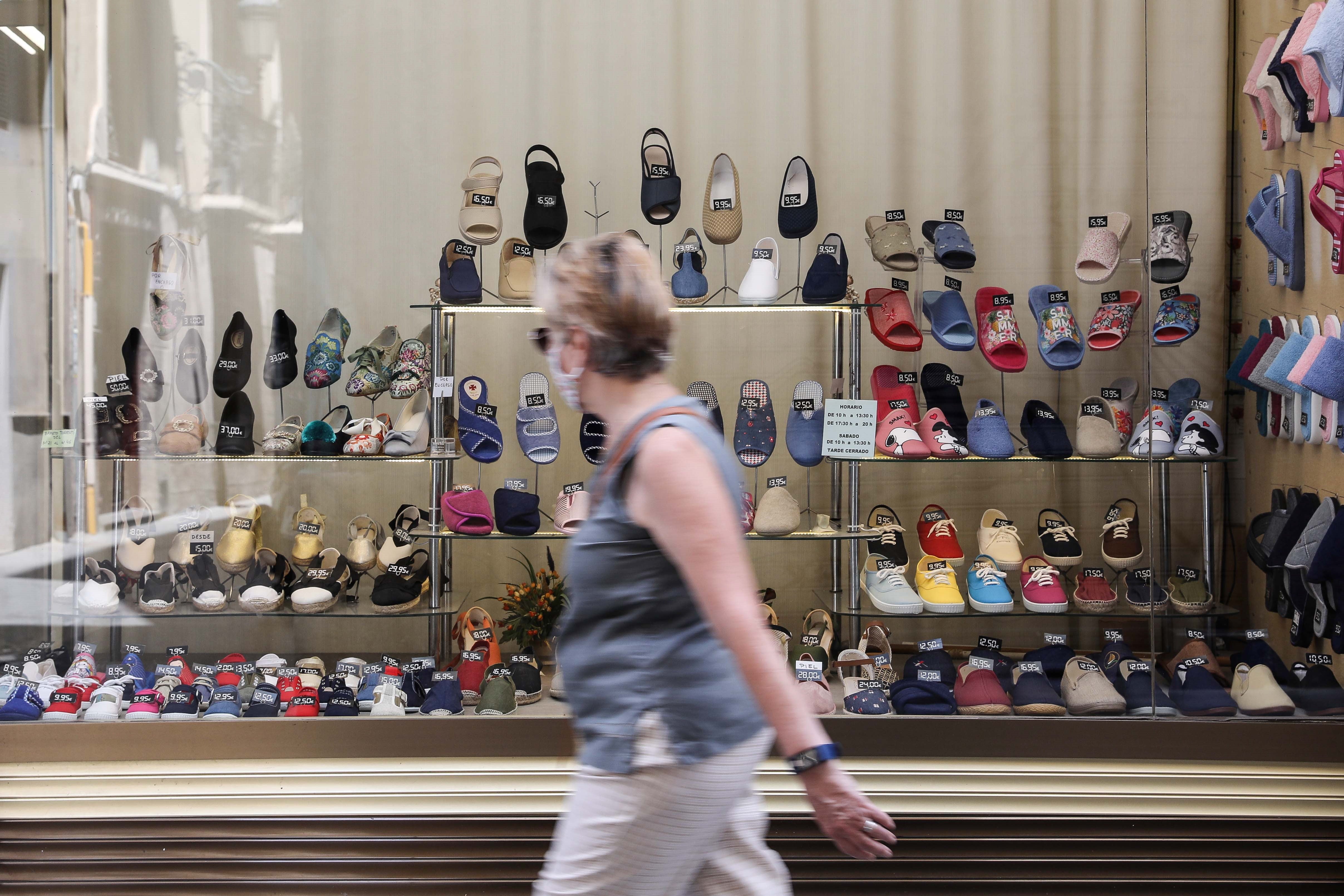 Estos son los domingos y festivos que podrán abrir las tiendas en la Comunitat Valenciana en 2025 Estos son los domingos y festivos que podrán abrir las tiendas en la Comunitat Valenciana en 2025