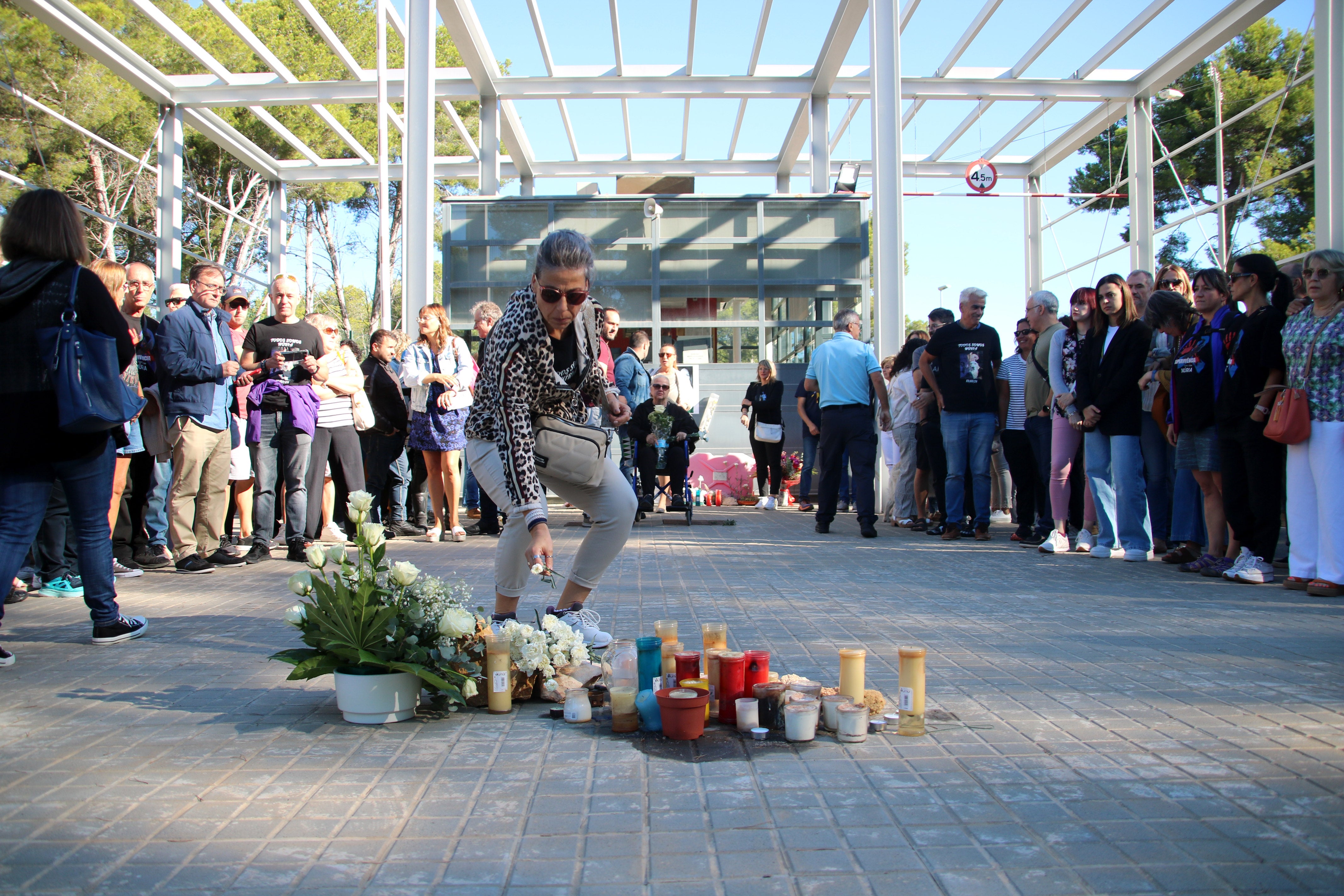 Més d'un centenar de treballadors penitenciaris recorden la cuinera assassinada a Mas d'Enric Més d'un centenar de treballadors penitenciaris recorden la cuinera assassinada a Mas d'Enric