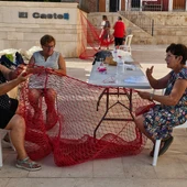 El Ayuntamiento vilero retoma el proyecto cultural “La Vila Vella” para poner en valor el patrimonio etnográfico marítimo y el oficio de la confección de redes El Ayuntamiento vilero retoma el proyecto cultural “La Vila Vella” para poner en valor el patrimonio etnográfico marítimo y el oficio de la confección de redes