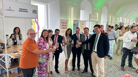 La Feria de Turismo de Onda Cero reúne a más de 30 expositores de la provincia de Badajoz y de Portugal La Feria de Turismo de Onda Cero reúne a más de 30 expositores de la provincia de Badajoz y de Portugal