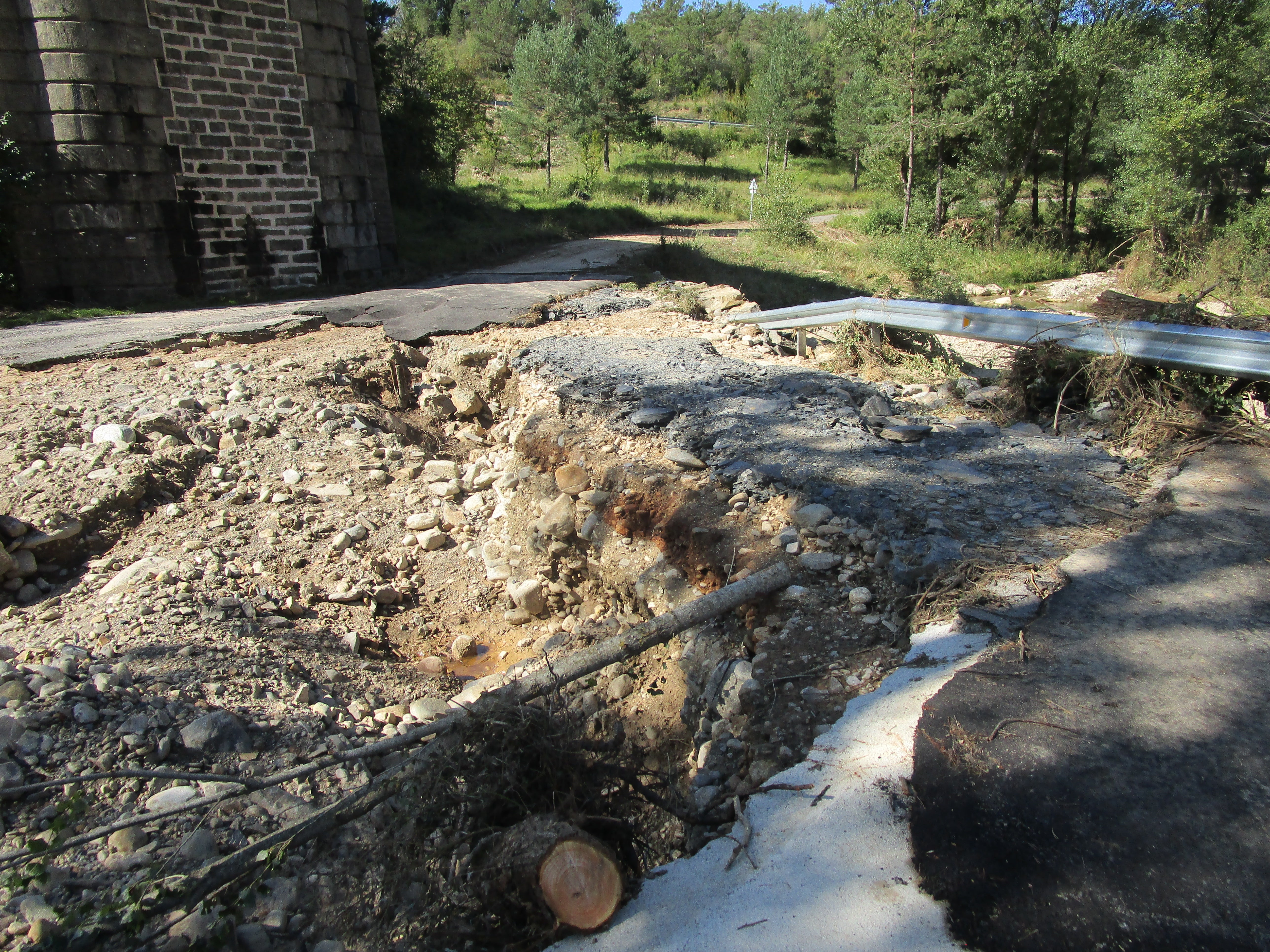 La DANA causó daños por valor de un millón de euros en carreteras provinciales La DANA causó daños por valor de un millón de euros en carreteras provinciales