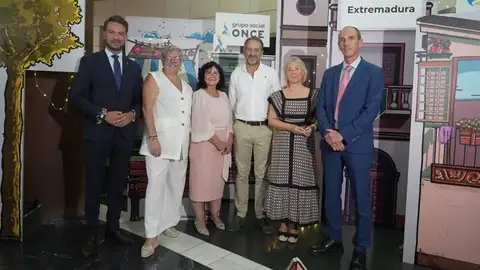 El Grupo Social ONCE premia el altruismo y la atención de la sociedad extremeña El Grupo Social ONCE premia el altruismo y la atención de la sociedad extremeña