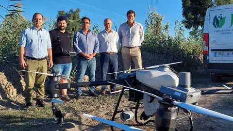 Primer tratamiento fungicida con dron en la agricultura andaluza Primer tratamiento fungicida con dron en la agricultura andaluza