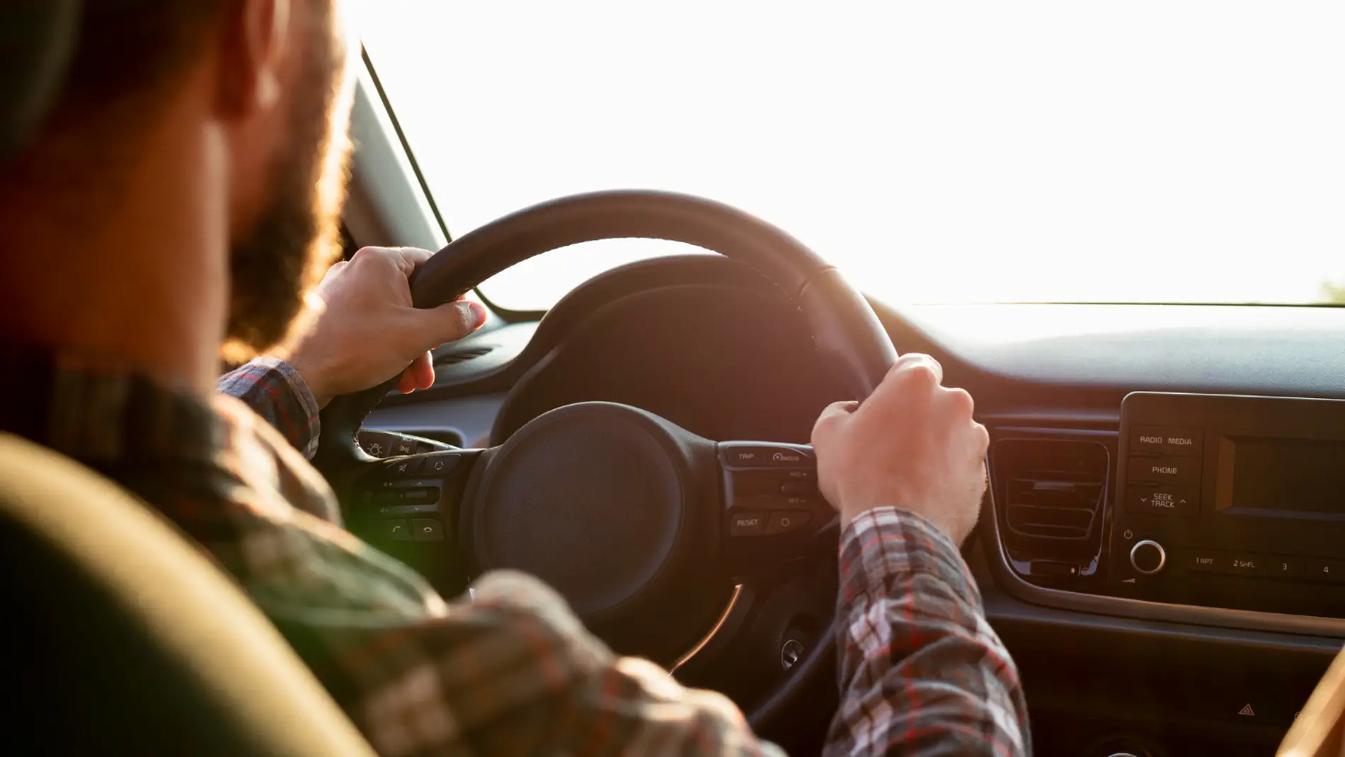 Persona conduciendo Persona conduciendo