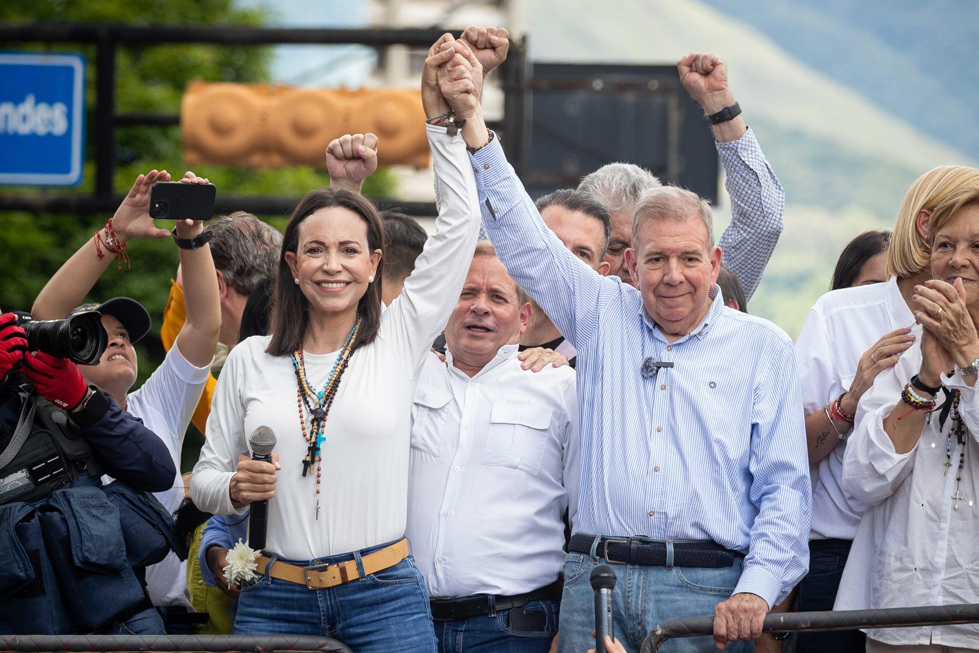 El Gobierno niega haber mediado entre González y Maduro mientras el PP le acusa de ser cómplice El Gobierno niega haber mediado entre González y Maduro mientras el PP le acusa de ser cómplice