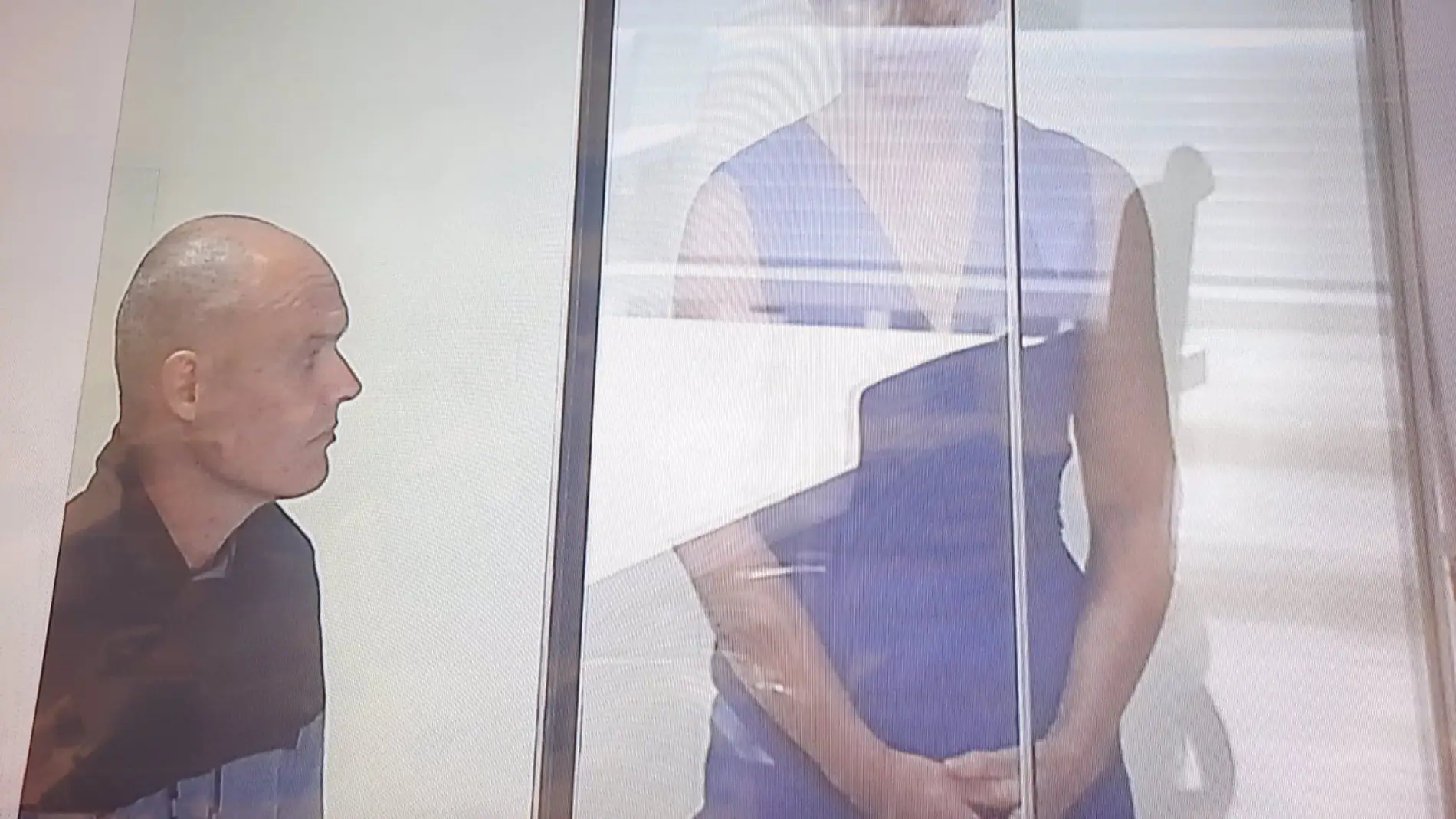 Mikel Carrera y Miren Itxaso, durante el juicio por el asesinato de Manuel Giménez Abad Mikel Carrera y Miren Itxaso, durante el juicio por el asesinato de Manuel Giménez Abad