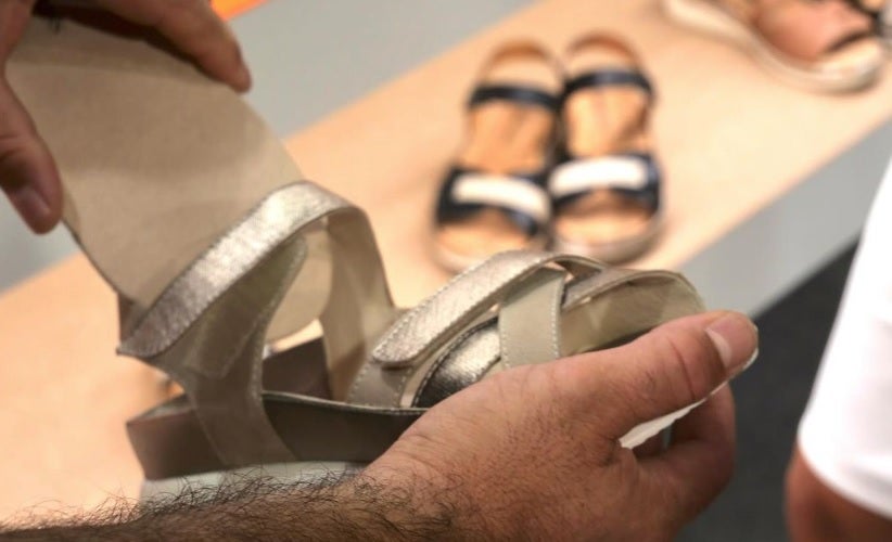 Máxima preocupación entre los fabricantes de calzado del Vinalopó ante la subida de aranceles de EEUU Máxima preocupación entre los fabricantes de calzado del Vinalopó ante la subida de aranceles de EEUU