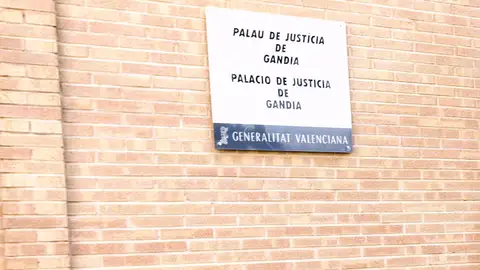 Imagen exterior de los juzgados de Gandia. Imagen exterior de los juzgados de Gandia.