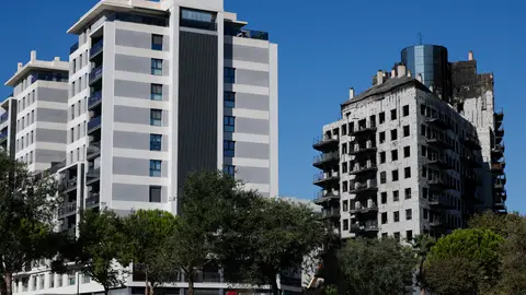 Vista general este lunes del edificio de la calle Poeta Rafael Alberti de València, en el barrio valenciano de Campanar. Vista general este lunes del edificio de la calle Poeta Rafael Alberti de València, en el barrio valenciano de Campanar.