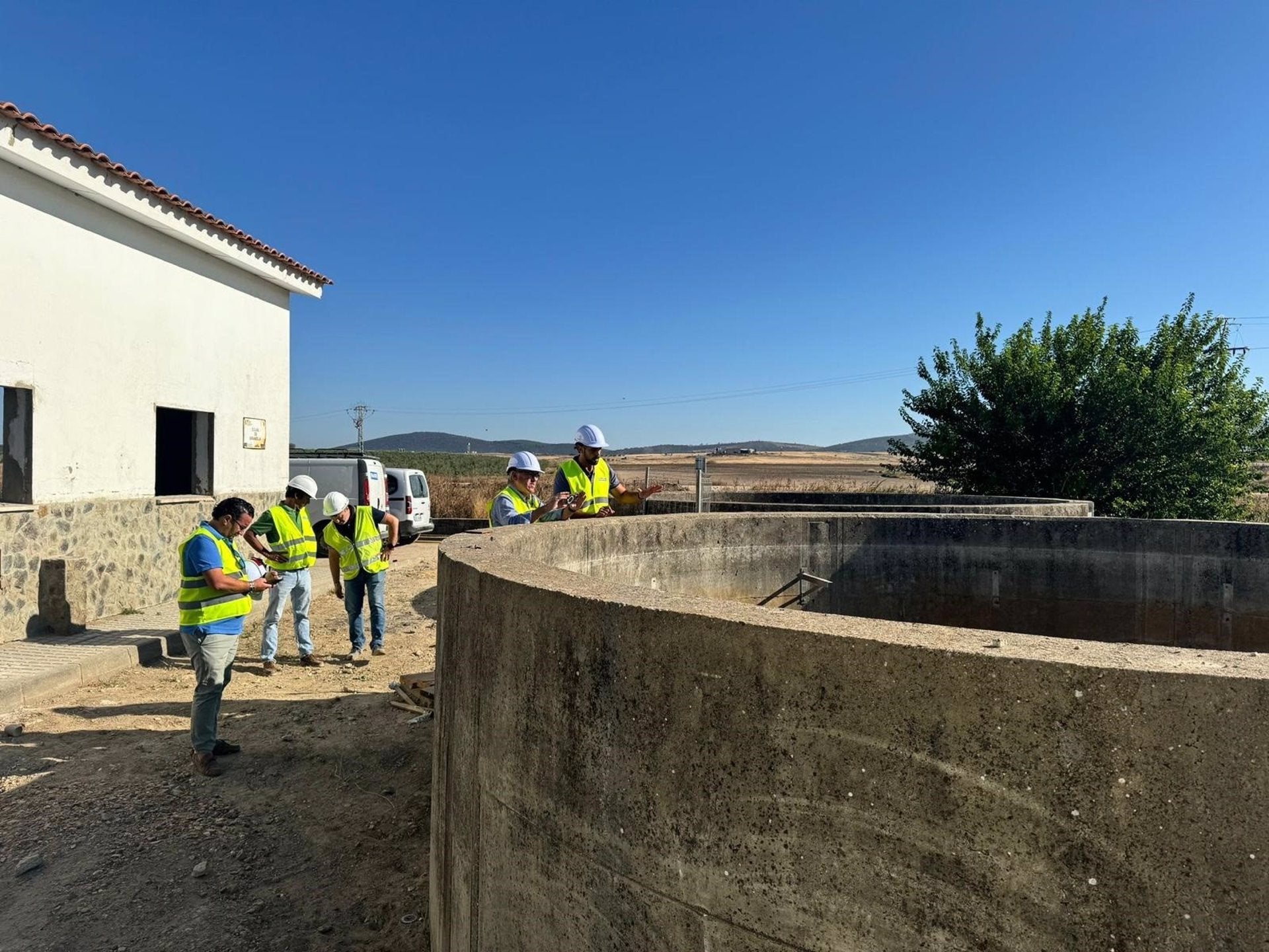 La Junta invierte 1,4 millones de euros en una estación depuradora en el municipio pacense de Mirandilla La Junta invierte 1,4 millones de euros en una estación depuradora en el municipio pacense de Mirandilla