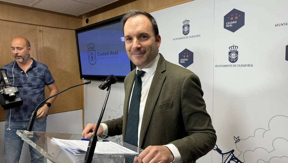 Guillermo Arroyo durante la rueda de prensa Guillermo Arroyo durante la rueda de prensa