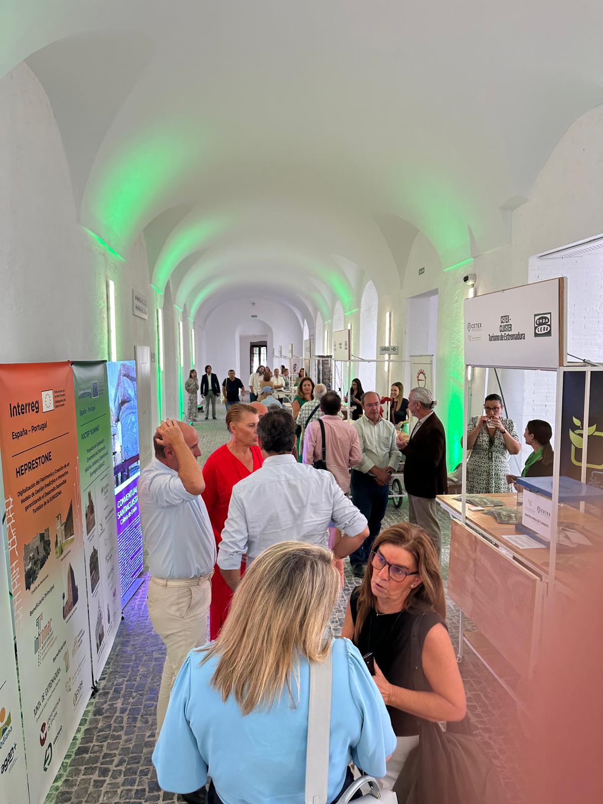 Éxito de participación para la Primera Feria del Turismo de Onda Cero Extremadura que recibió a más de 10.000 visitantes Éxito de participación para la Primera Feria del Turismo de Onda Cero Extremadura que recibió a más de 10.000 visitantes