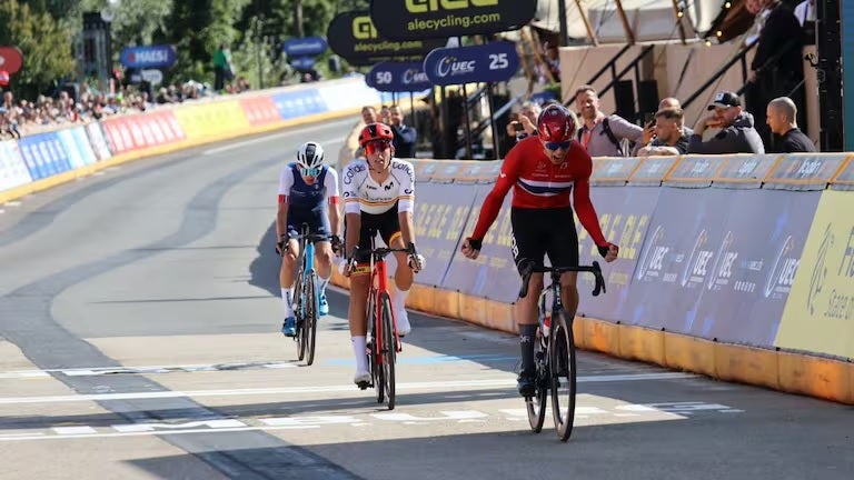 El alfasino Héctor Álvarez se proclama subcampeón de Europa junior de ciclismo en ruta El alfasino Héctor Álvarez se proclama subcampeón de Europa junior de ciclismo en ruta