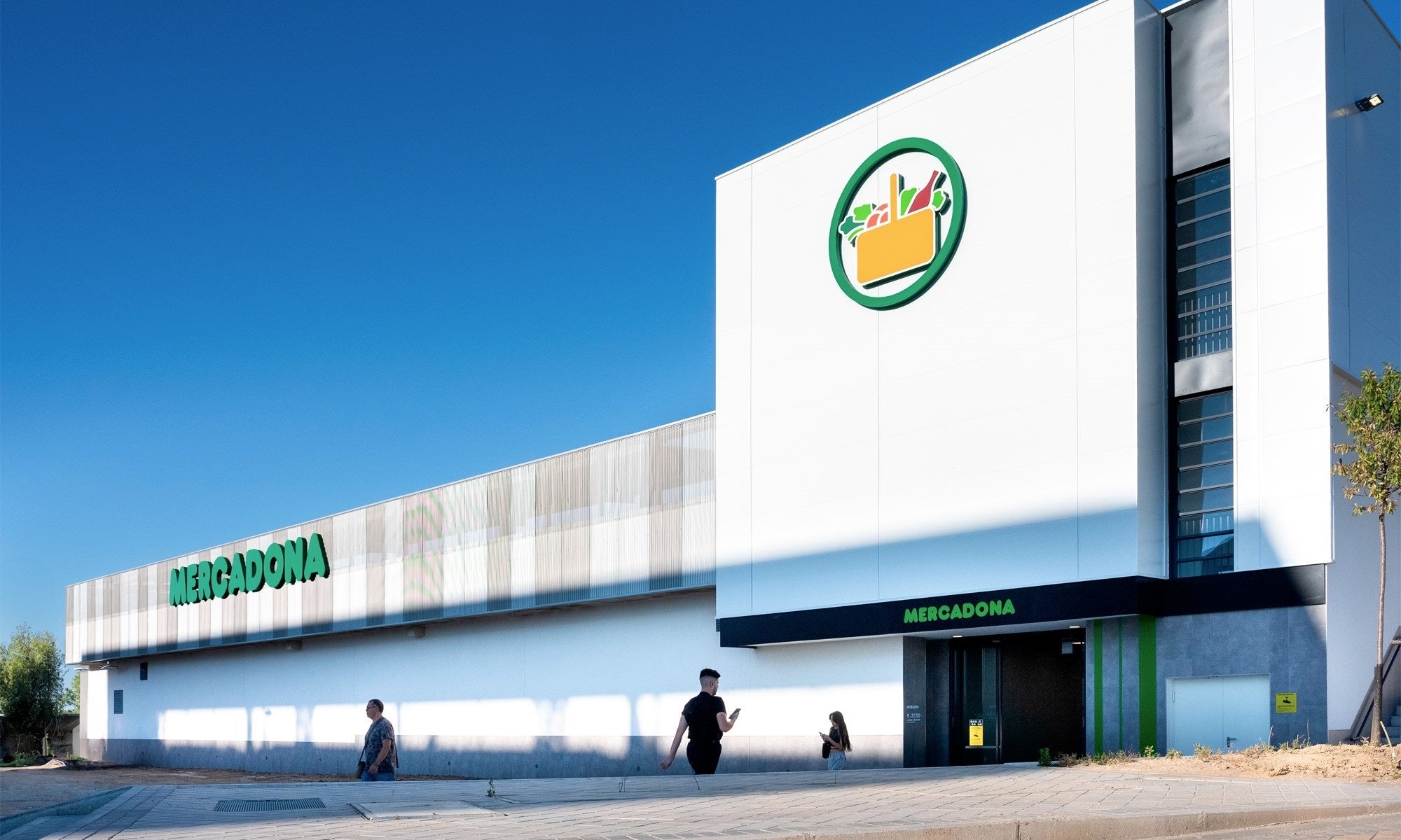 Estos son los empleos que ofrece Mercadona con sueldos de hasta 1.553 euros al mes Estos son los empleos que ofrece Mercadona con sueldos de hasta 1.553 euros al mes