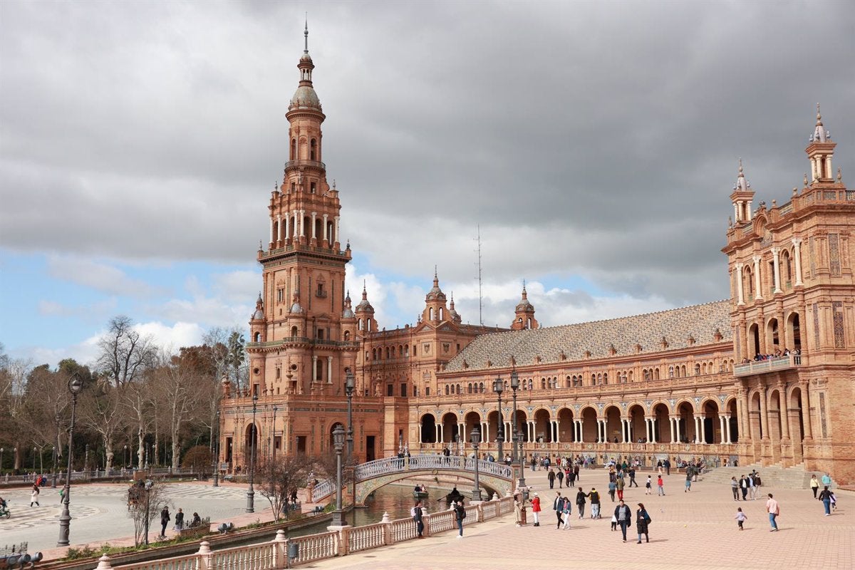 José Luis Sanz propone la Plaza de España como "un gran espacio museístico" para Sevilla José Luis Sanz propone la Plaza de España como "un gran espacio museístico" para Sevilla