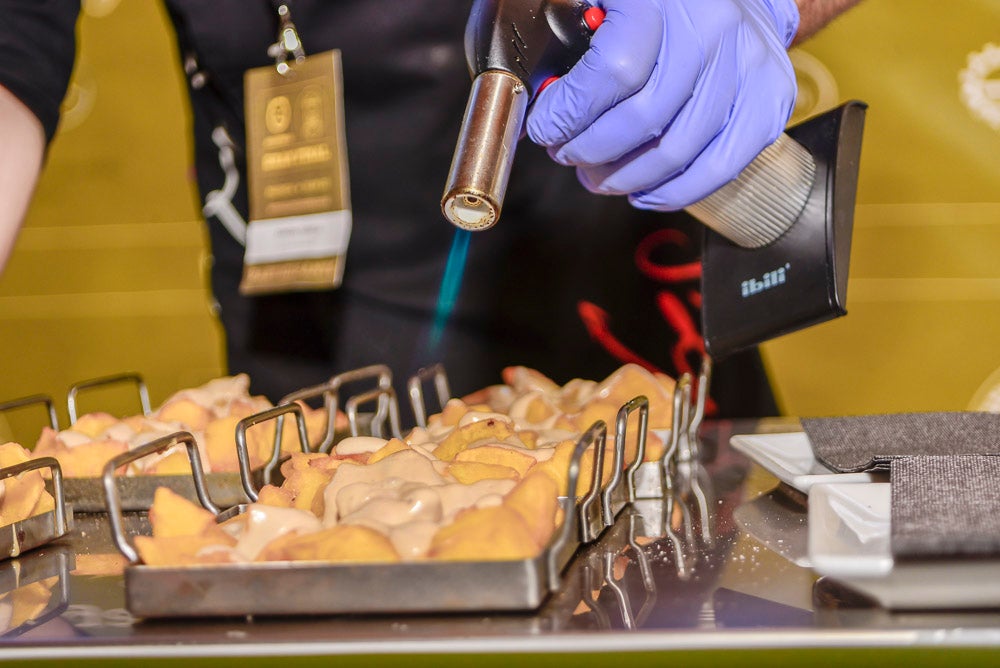 El restaurante Martina aspira al 'Concurso Internacional de Patatas Bravas' El restaurante Martina aspira al 'Concurso Internacional de Patatas Bravas'