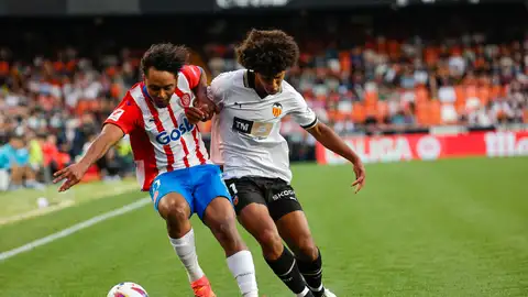 Dos triunfos locales y dos visitantes en los cuatro Valencia-Girona ligueros en Mestalla Dos triunfos locales y dos visitantes en los cuatro Valencia-Girona ligueros en Mestalla