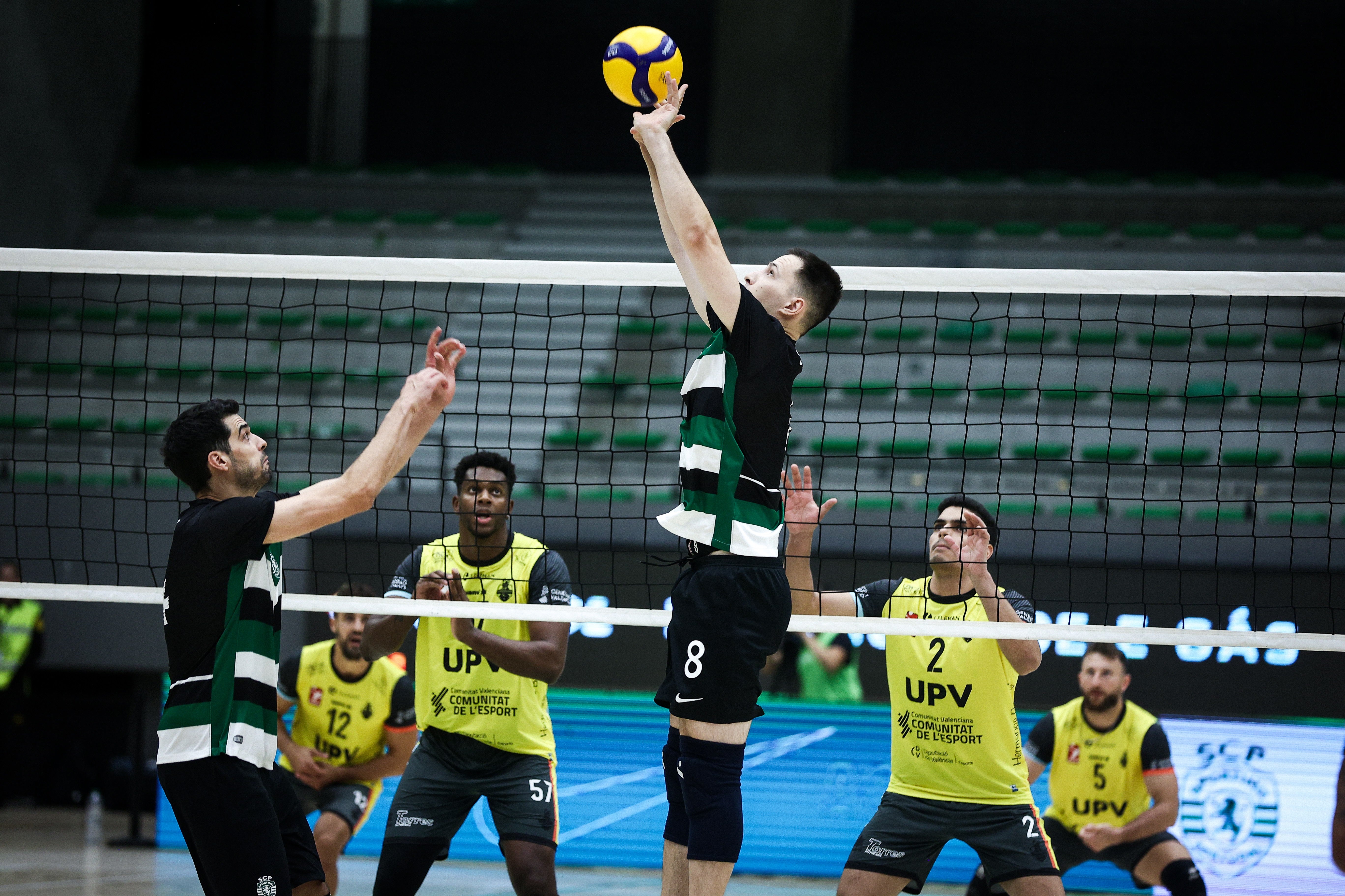 El UPV Léleman Conqueridor vence al Sporting de Portugal para llevarse el Trofeo Stromp El UPV Léleman Conqueridor vence al Sporting de Portugal para llevarse el Trofeo Stromp