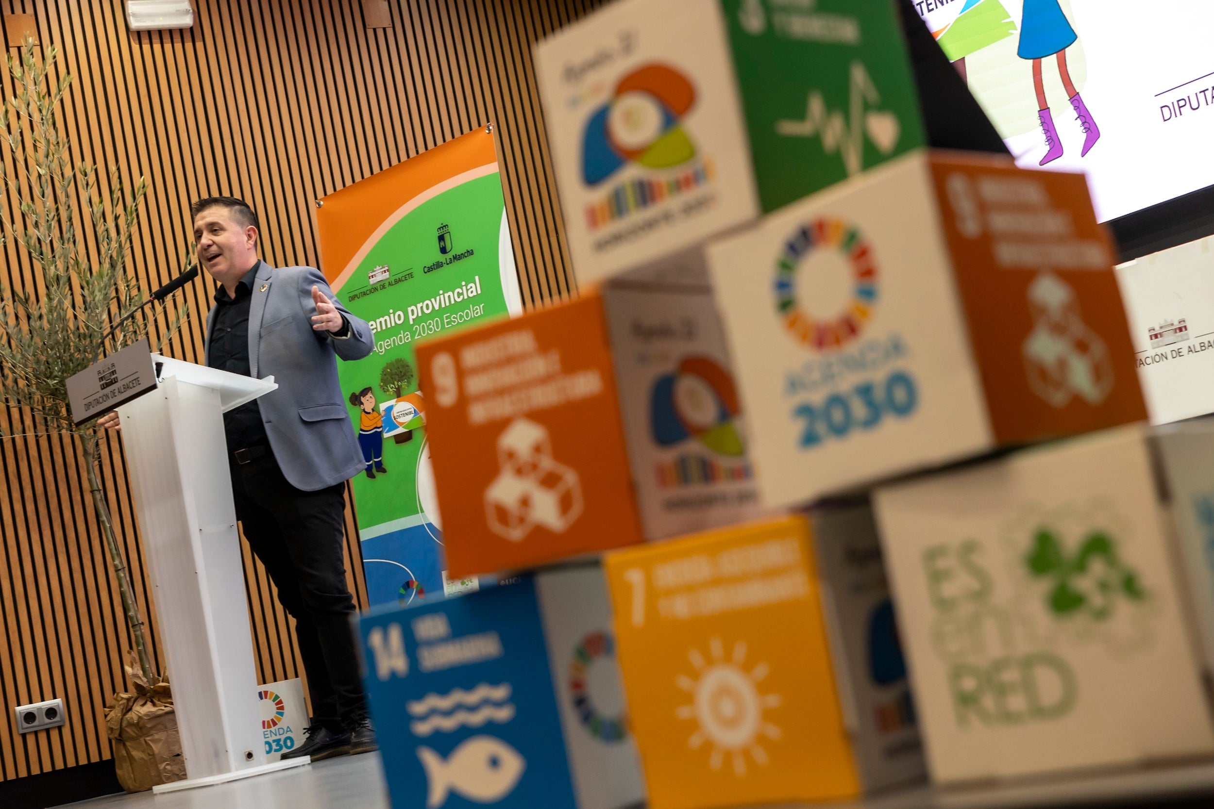 Abierto el plazo para una nueva edición de los Premios Agenda 2030 Escolar, con una dotación de 30.000 euros Abierto el plazo para una nueva edición de los Premios Agenda 2030 Escolar, con una dotación de 30.000 euros