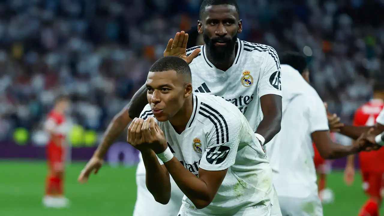 El Real Madrid se impone con sufrimiento al Stuttgart en la nueva Champions El Real Madrid se impone con sufrimiento al Stuttgart en la nueva Champions