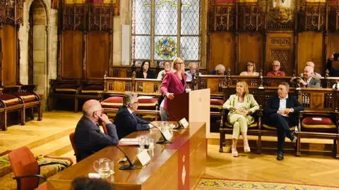 La presidenta de la Asamblea, Blanca Martín, insta reiniciar la "revolución" iniciada con el Estatuto para hacer "más Extremadura" La presidenta de la Asamblea, Blanca Martín, insta reiniciar la "revolución" iniciada con el Estatuto para hacer "más Extremadura"