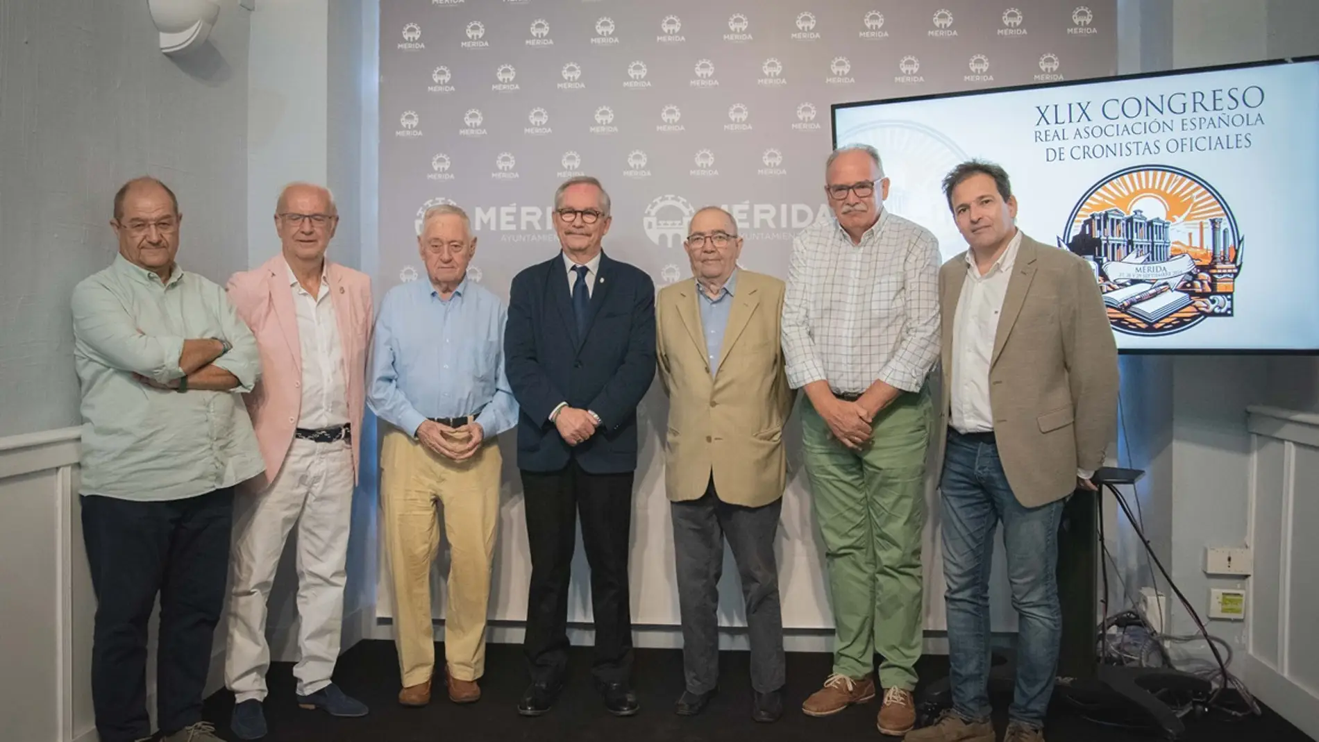El Congreso Nacional de la Real Asociación Española de Cronistas Oficiales reunirá en Mérida a más de 70 cronistas El Congreso Nacional de la Real Asociación Española de Cronistas Oficiales reunirá en Mérida a más de 70 cronistas
