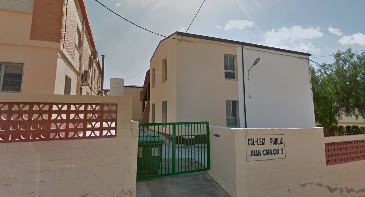 Almenara cambia el nombre de su CEIP Juan Carlos I por considerar que la figura no representa sus valores Almenara cambia el nombre de su CEIP Juan Carlos I por considerar que la figura no representa sus valores