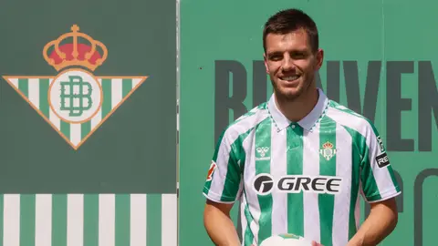 Giovanni Lo Celso, en su presentación como jugador del Betis. Giovanni Lo Celso, en su presentación como jugador del Betis.
