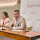 Adrián Fernández y Maribel Mansilla durante la rueda de prensa Adrián Fernández y Maribel Mansilla durante la rueda de prensa
