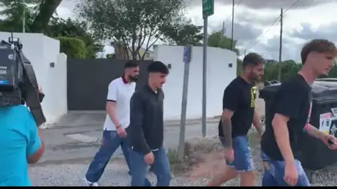 El Valencia se va de comida para hacer piña, incluido Rafa Mir El Valencia se va de comida para hacer piña, incluido Rafa Mir